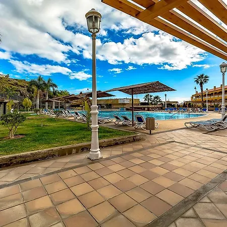 Los Gigantes Gig Apartment *